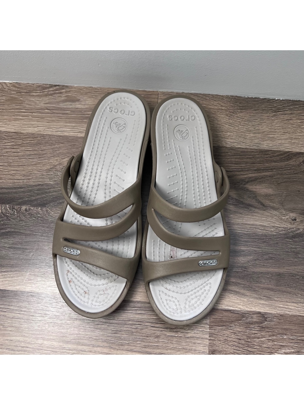 Crocs Women's Size 7 - Picture 3 of 5